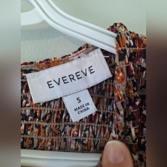 EVEREVE Margaret Floral Smocked Blouse Sz Small - Picture 10 of 13